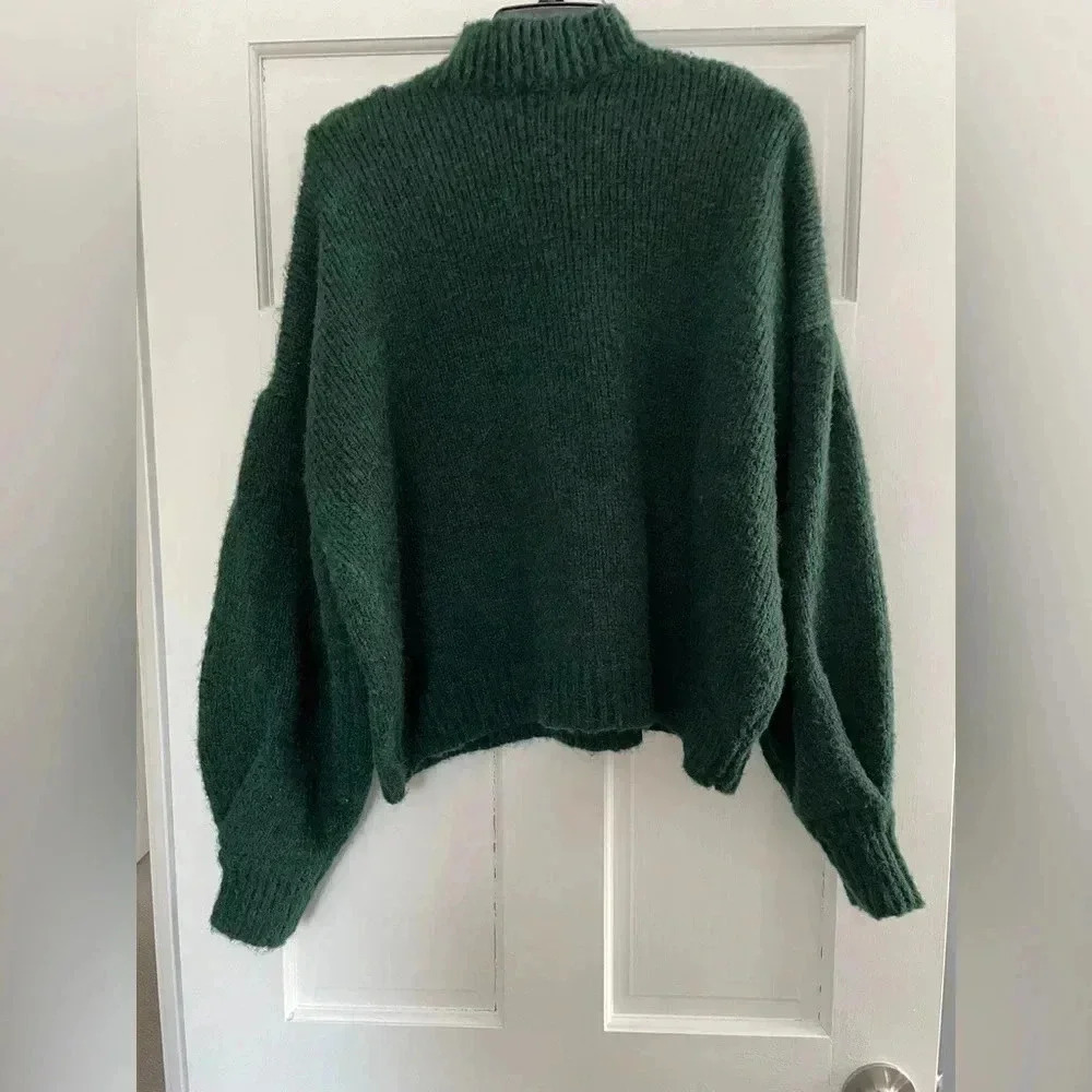 Veto Moda Ratana Button Shoulder Sweater - Picture 3 of 5
